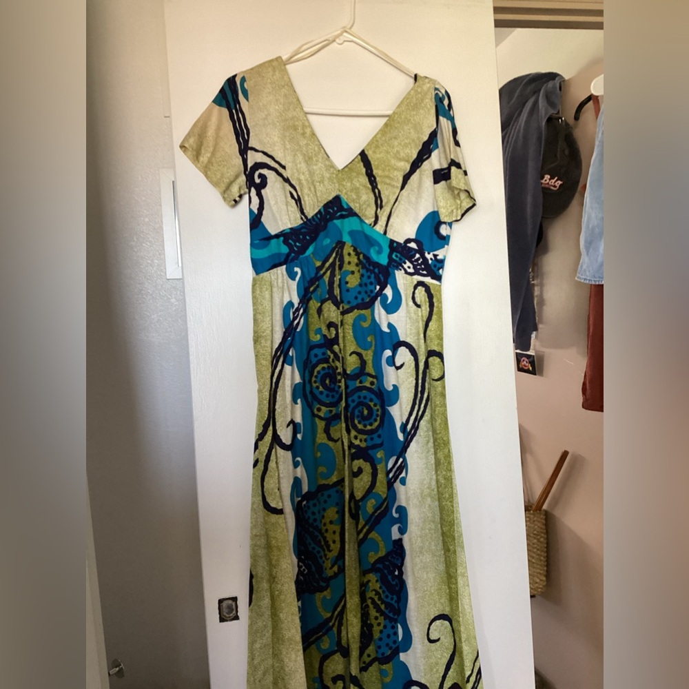 Womens Vintage Malihini Hawaii Dress